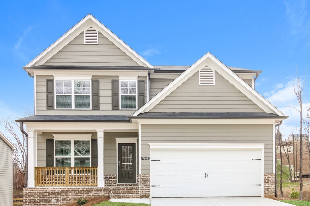 3249 Lilac Crk Trl, Unit 0104 in Gainesville, GA - Building Photo