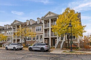 1084 Faulkner in Troy, MI - Building Photo