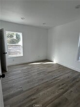1125 W 43rd St in Los Angeles, CA - Building Photo - Building Photo