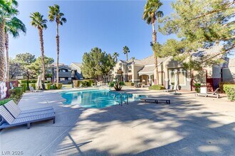 5055 W Hacienda Ave in Las Vegas, NV - Building Photo - Building Photo
