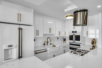 28 Riverside Ave in Red Bank, NJ - Building Photo - Building Photo