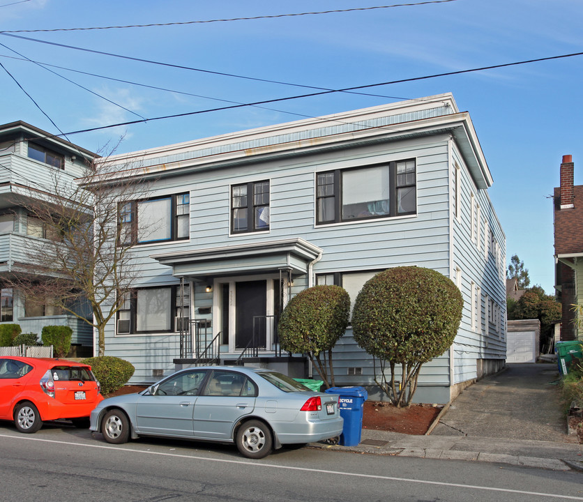 3932 Wallingford Ave N in Seattle, WA - Building Photo