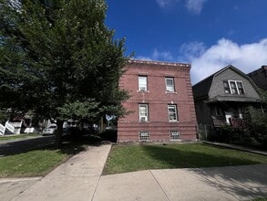 2707 E 78th St, Unit 2E in Chicago, IL - Building Photo - Building Photo