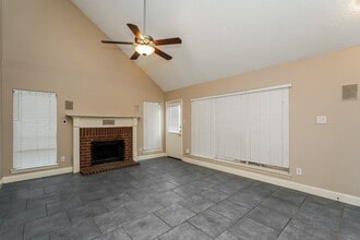 952 Azalia Dr in Lewisville, TX - Building Photo - Building Photo