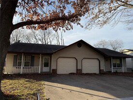 2403 N Jay St in Claremore, OK - Building Photo