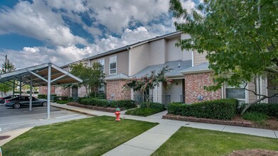 Crimson Place - 3 Bedroom Townhouse(s) in Tuscaloosa, AL - Foto de edificio - Interior Photo