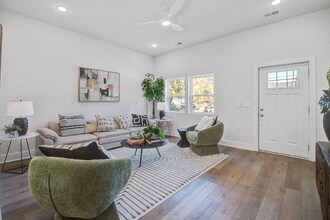 5739 Murray Dr in Hanahan, SC - Building Photo - Building Photo