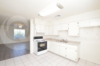 143 S Mountain Rd in Apache Junction, AZ - Building Photo - Building Photo