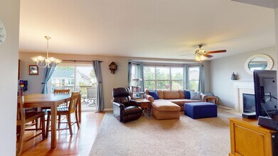 817 Saybrook Falls Dr in Fairview Heights, IL - Building Photo - Building Photo