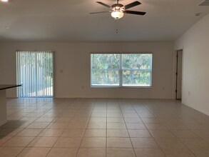 1646 Red Loop in Lakeland, FL - Building Photo - Building Photo