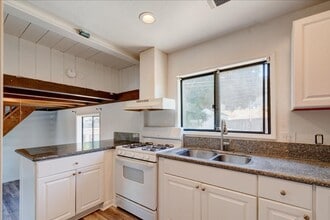633 E 4th Ave in Escondido, CA - Building Photo - Building Photo