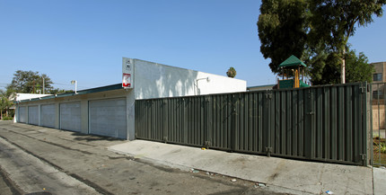 130 S Stinson St in Anaheim, CA - Building Photo - Building Photo