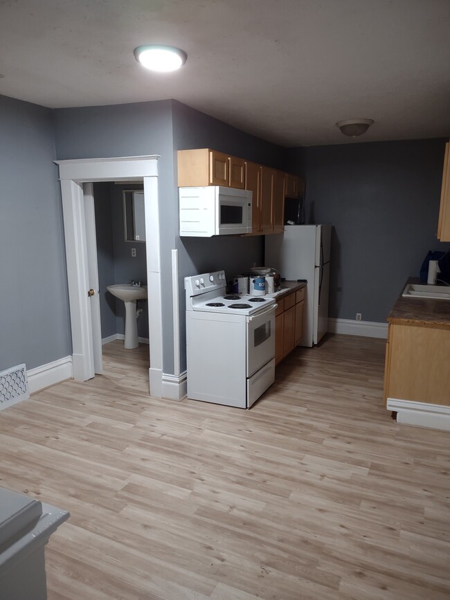 302 7th Ave in Charles City, IA - Building Photo - Building Photo