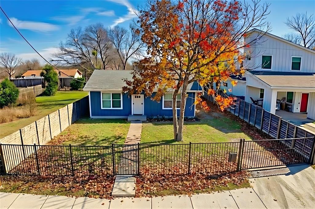 6915 Providence Ave in Austin, TX - Building Photo