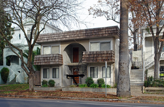 2425 L St in Sacramento, CA - Building Photo - Building Photo