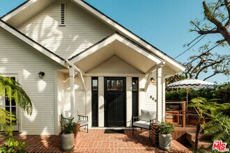 866 N Doheny Dr in West Hollywood, CA - Building Photo - Building Photo