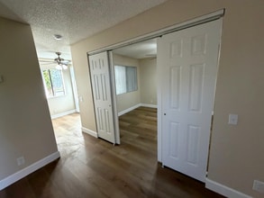 360 N San Antonio Ave, Unit I in Upland, CA - Foto de edificio - Building Photo
