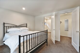 311 12th Ave E in Seattle, WA - Building Photo - Building Photo