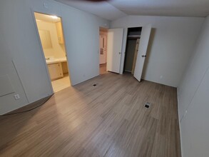 917 Austin St in Kingsland, TX - Building Photo - Building Photo