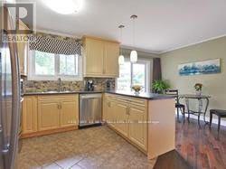 12 Bowshelm Ct in Mississauga, ON - Building Photo - Building Photo
