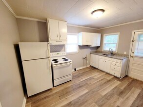 1211 Ava St in Burlington, NC - Building Photo - Building Photo