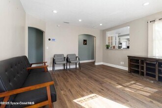 1280 US-1 in Malabar, FL - Foto de edificio - Building Photo