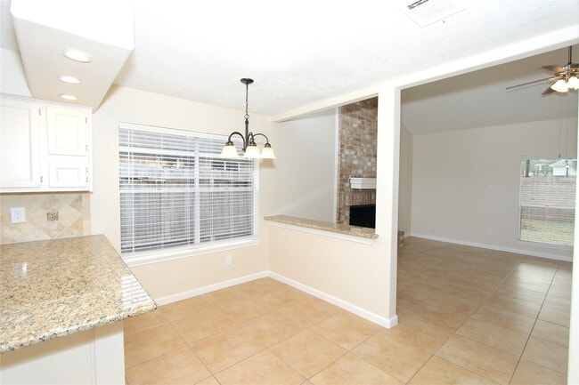 2731 Colony Dr in Sugar Land, TX - Building Photo - Building Photo