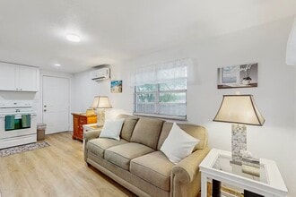 4214 W Ohio Ave in Tampa, FL - Foto de edificio - Building Photo