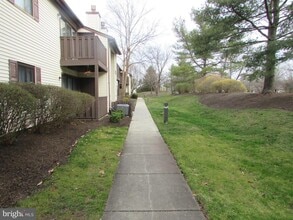 515 Lindsey Ct in Evesham, NJ - Building Photo - Building Photo
