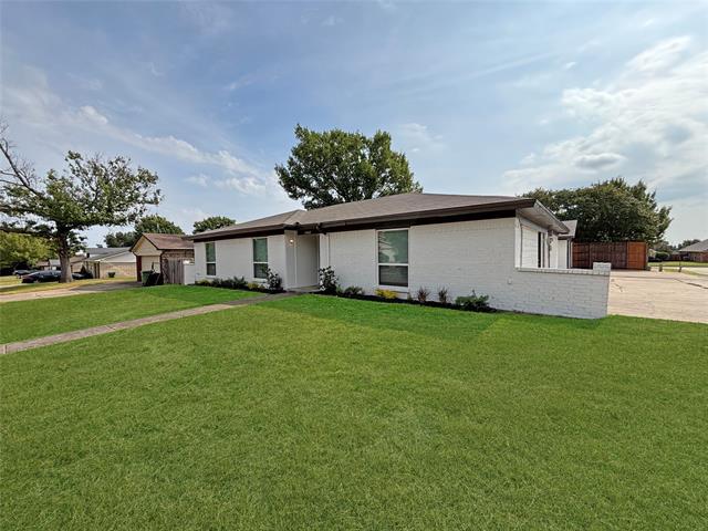 6250 Shirley Dr in North Richland Hills, TX - Building Photo - Building Photo