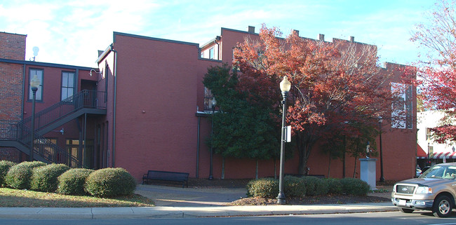 The Lofts at One Eleven in Suffolk, VA - Building Photo - Building Photo