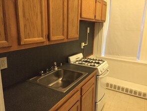 1690 Commonwealth Ave in Boston, MA - Building Photo - Building Photo