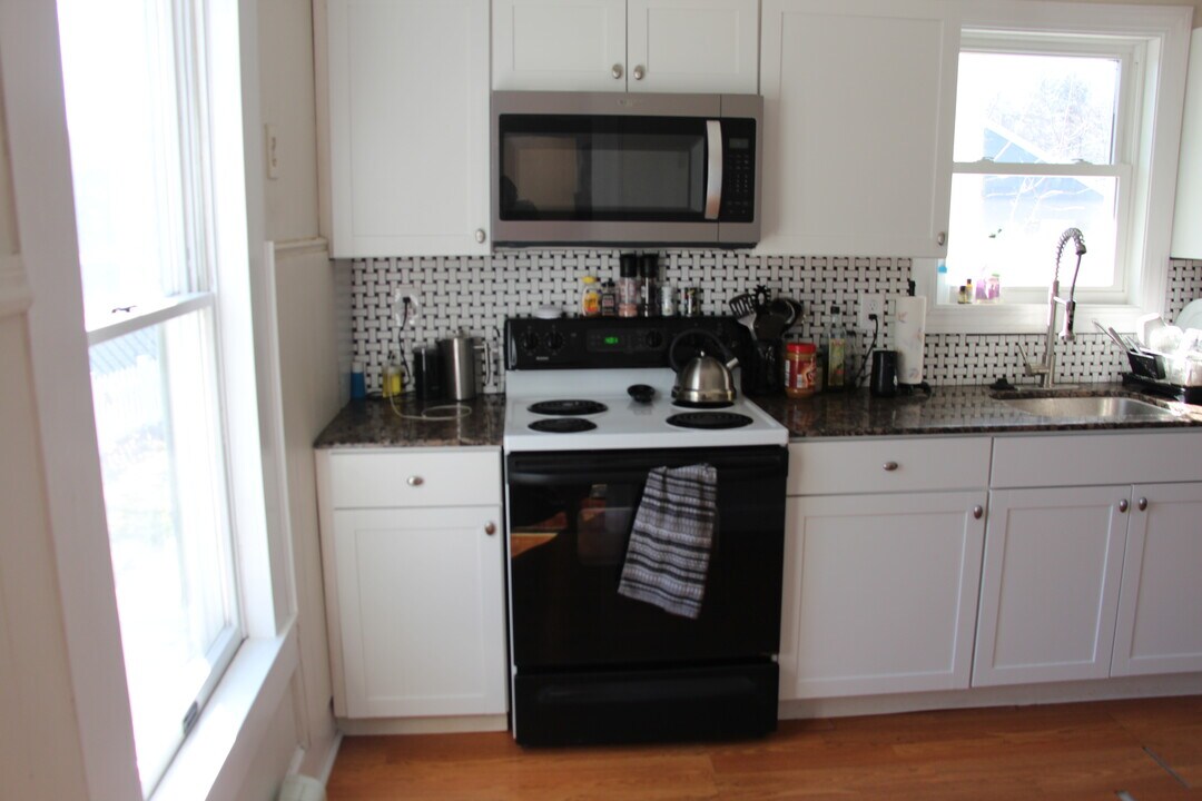 48 Nashua St in Woburn, MA - Building Photo