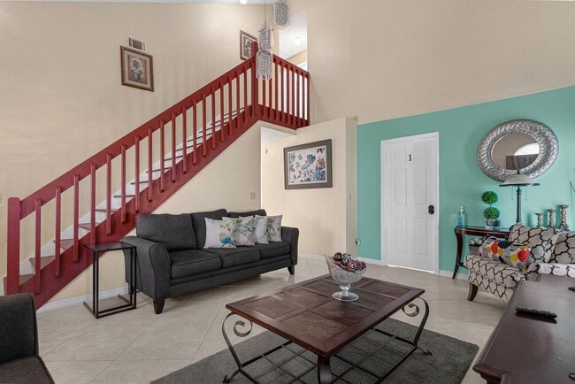 1310 Abberton Dr