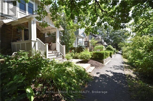 53 Wilton Crescent in Ottawa, ON - Building Photo - Building Photo