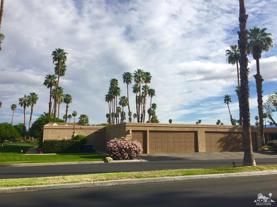 76850 Sandpiper Dr in Indian Wells, CA - Foto de edificio