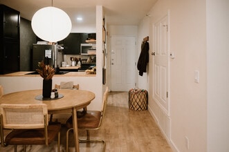 444 S Kittredge St, Unit 100 in Aurora, CO - Foto de edificio - Building Photo