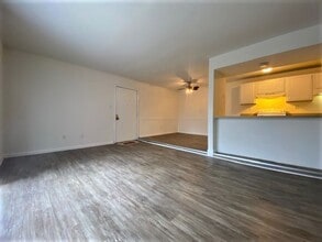 805 High Meadows Ln in Charlotte, NC - Building Photo - Building Photo