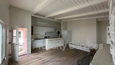 17259 Walnut Ave in Atascadero, CA - Building Photo - Building Photo