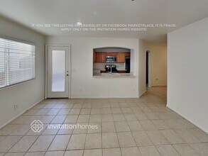 9274 Hollander Ave in Las Vegas, NV - Building Photo - Building Photo