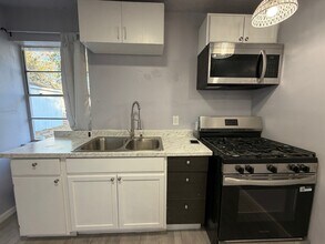 2501 Gilbert Cir in Arlington, TX - Building Photo - Building Photo