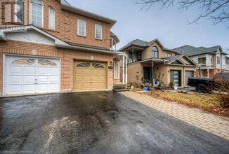 5134 Des Jardines Dr in Burlington, ON - Building Photo - Building Photo