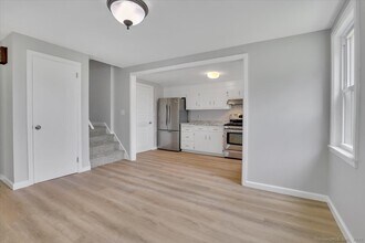 5 Brook St in New Hartford, CT - Building Photo - Building Photo