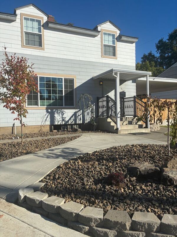 property at 910 Torbett St