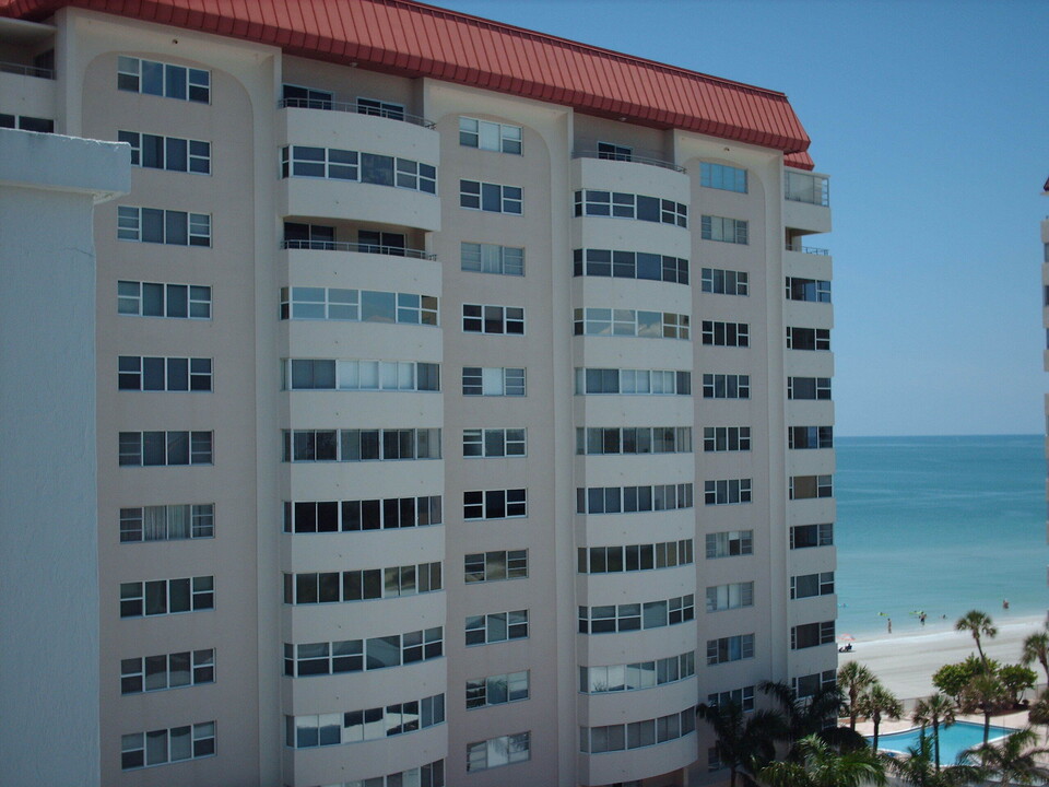 Key Tower South in Sarasota, FL - Building Photo