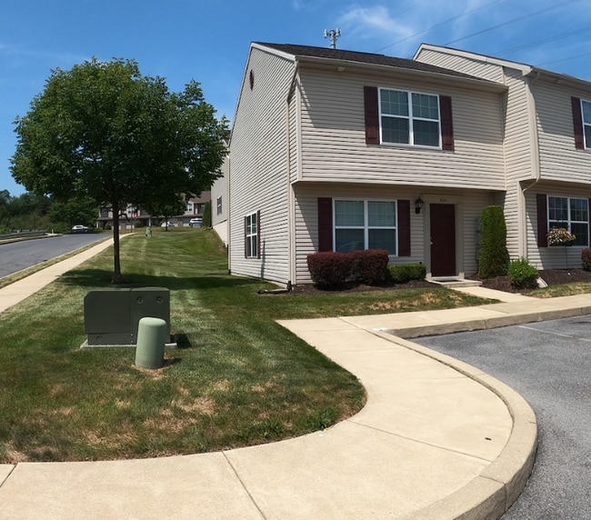 2101 Quail Hollow Dr
