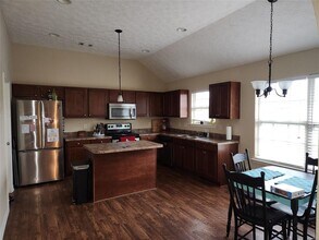 1804 Cotton Blossom Way in Prattville, AL - Building Photo - Building Photo