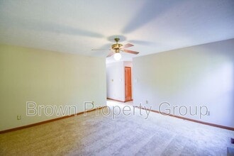 5827 Labonte Dr in Hope Mills, NC - Building Photo - Building Photo