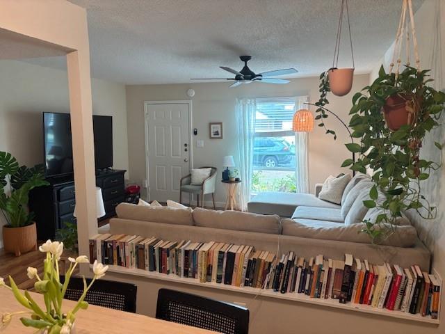 7104 Hardy Dr in Austin, TX - Building Photo - Building Photo