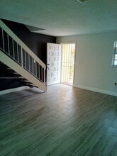 550 SW 115th Ave in Miami, FL - Building Photo - Building Photo